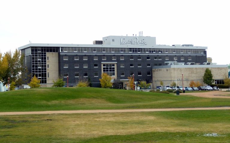 Exterior of Inn at The Forks in Winnipeg